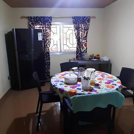 Yogi Home Stay Near Freetown Airport Exteriör bild