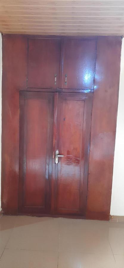 Yogi Home Stay Near Freetown Airport Exteriör bild