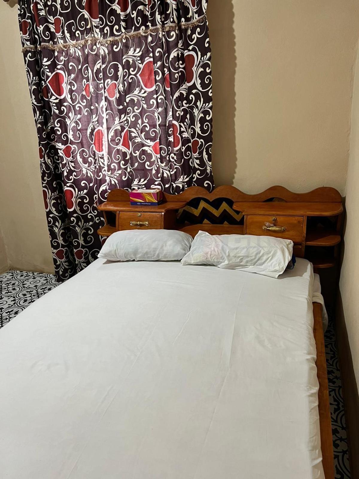 Yogi Home Stay Near Freetown Airport Exteriör bild